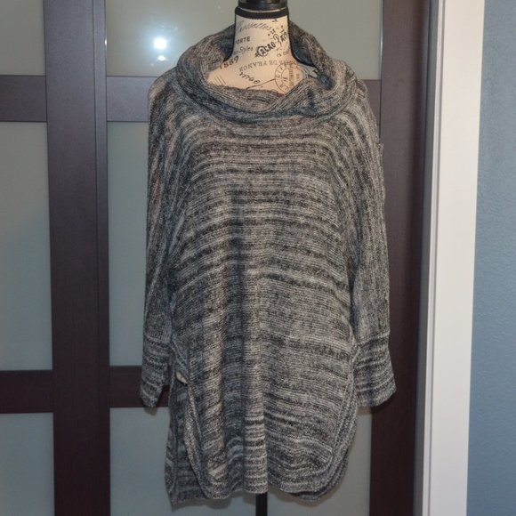 Sweatter - Picture 1 of 4